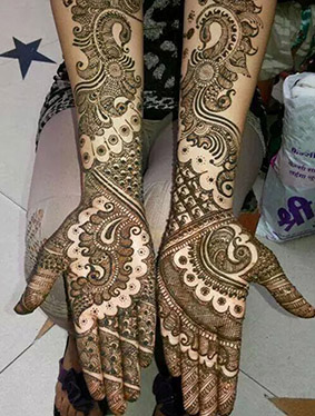 mehndi parlour in gurgaon sadar bazar